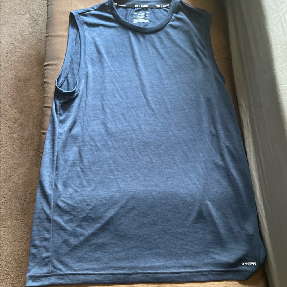 New never worn, shipping or pickup, venmo or cash